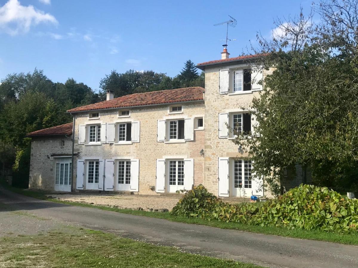 Moulin Sous La Vergne Nanteuil-en-Vallée Eksteriør bilde